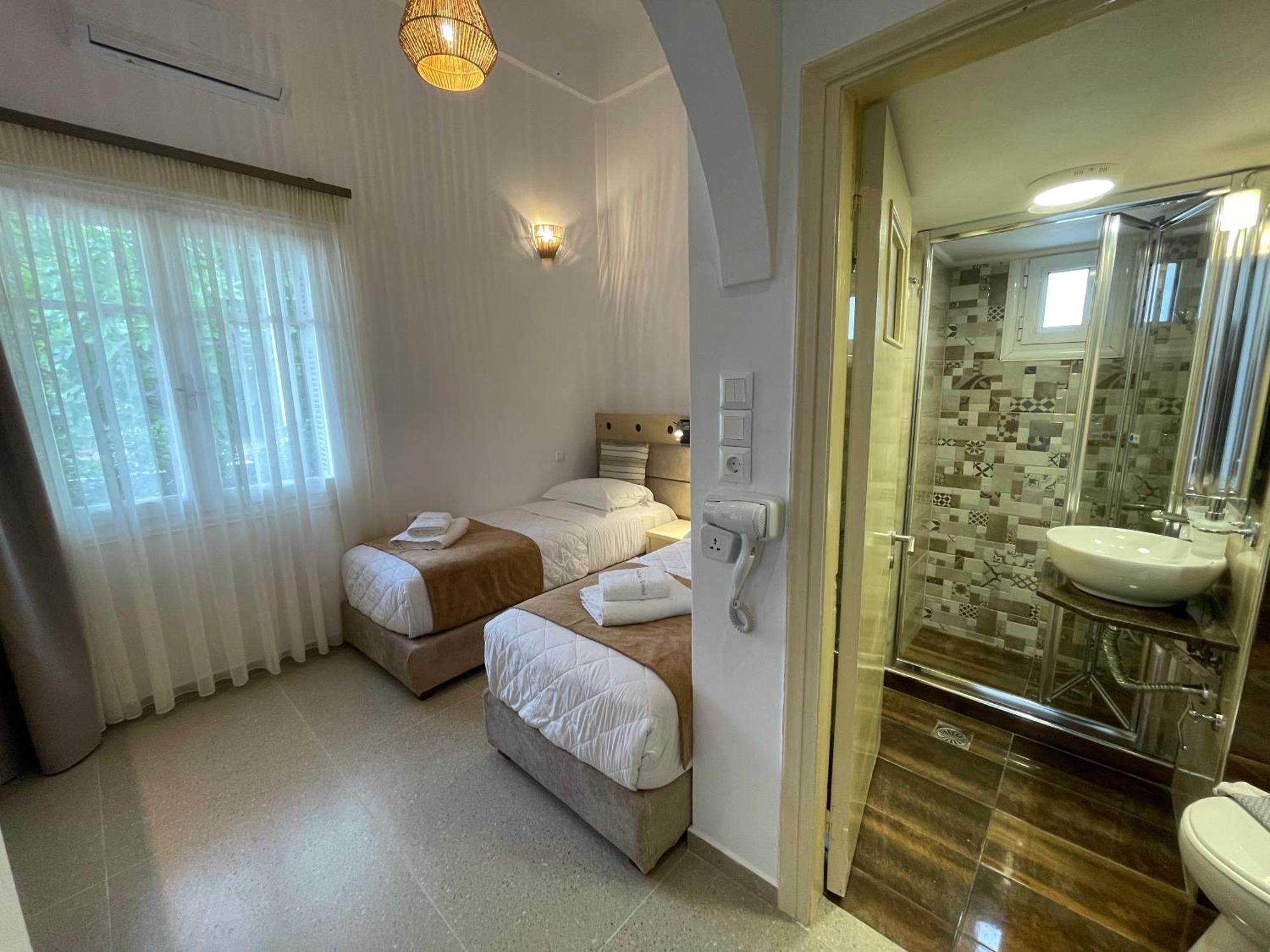 Semiramis Guesthouse Adamantas  Exteriör bild